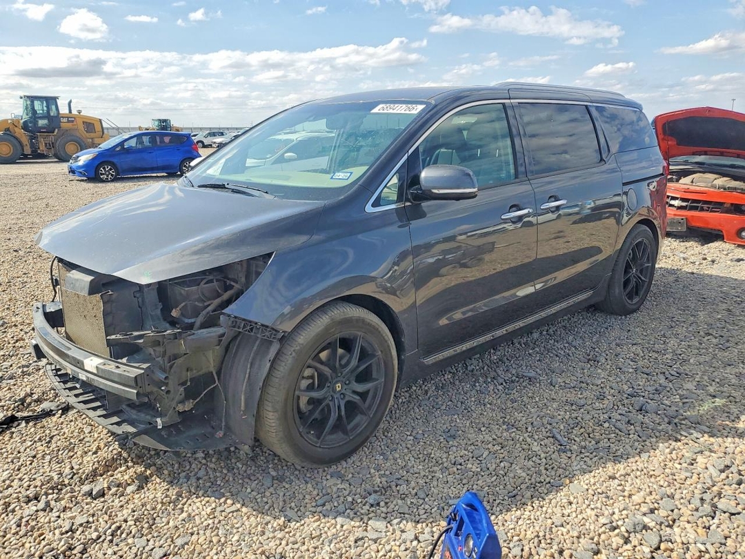 منظر 2018 KIA SEDONA SXL، زاوية 1