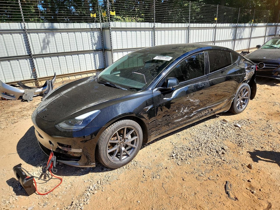 Vista de 2022 TESLA MODEL 3, ángulo 1