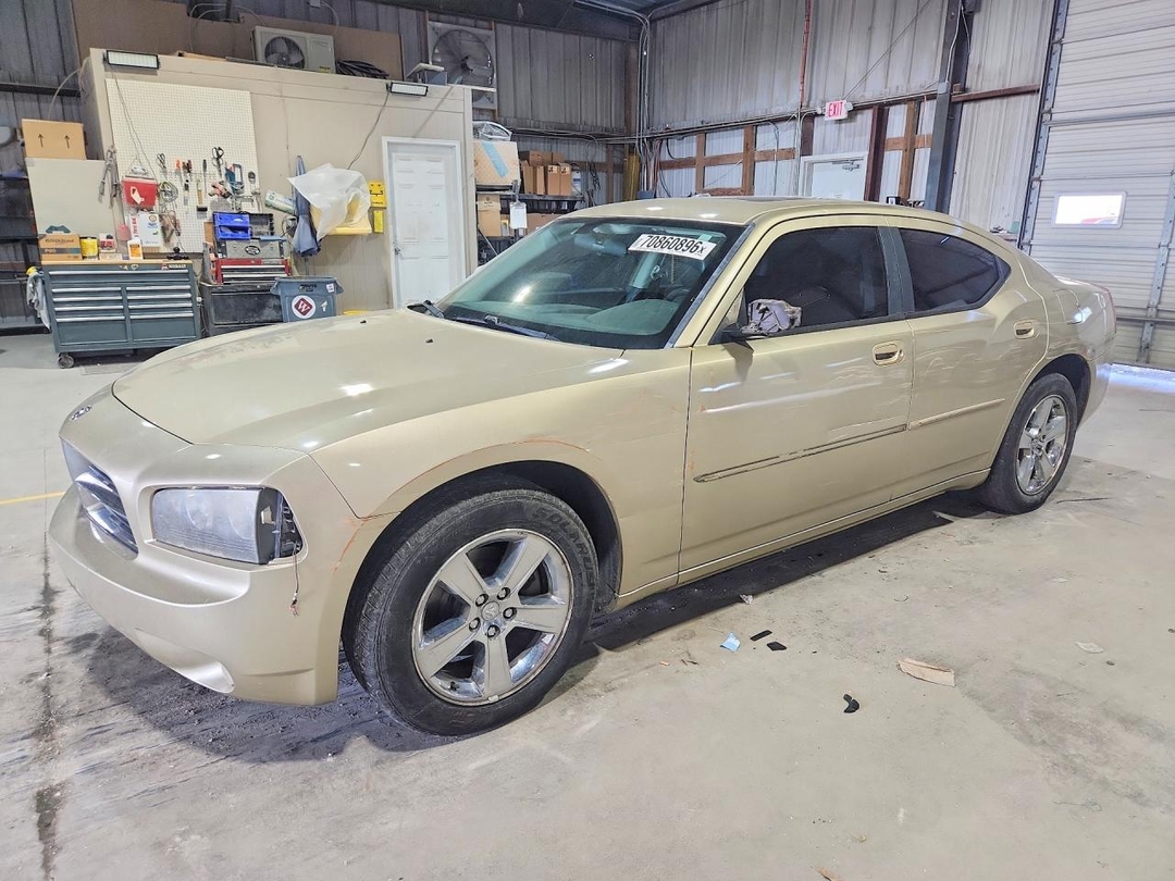 Вид 2010 DODGE CHARGER SXT, угол 1