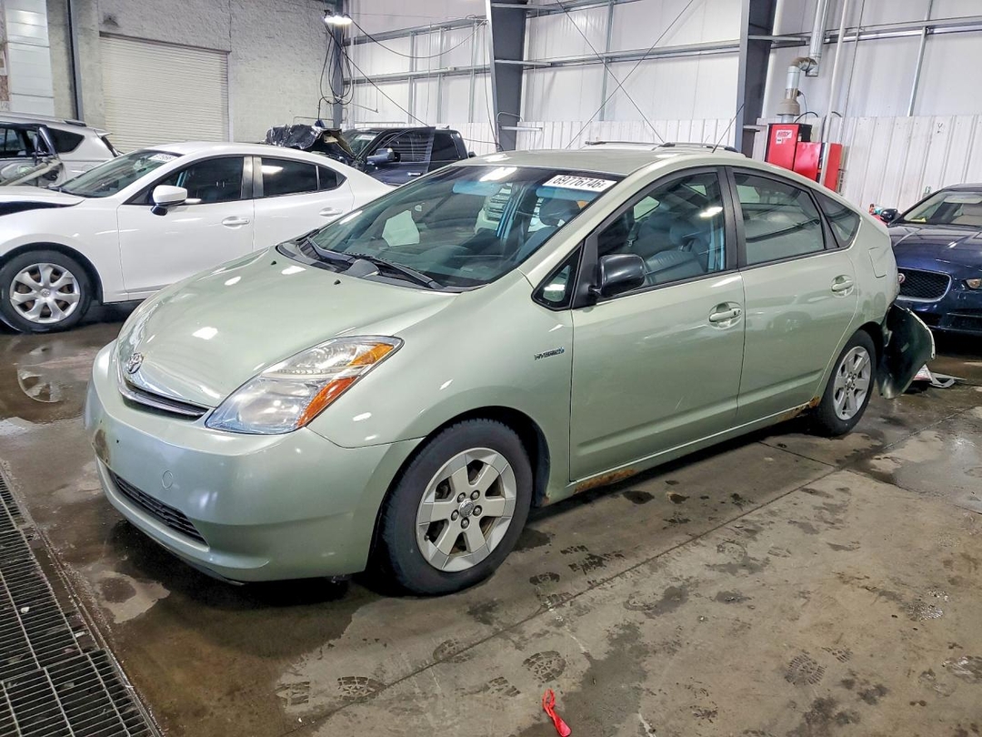 Vue de 2009 TOYOTA PRIUS BASE, angle 1