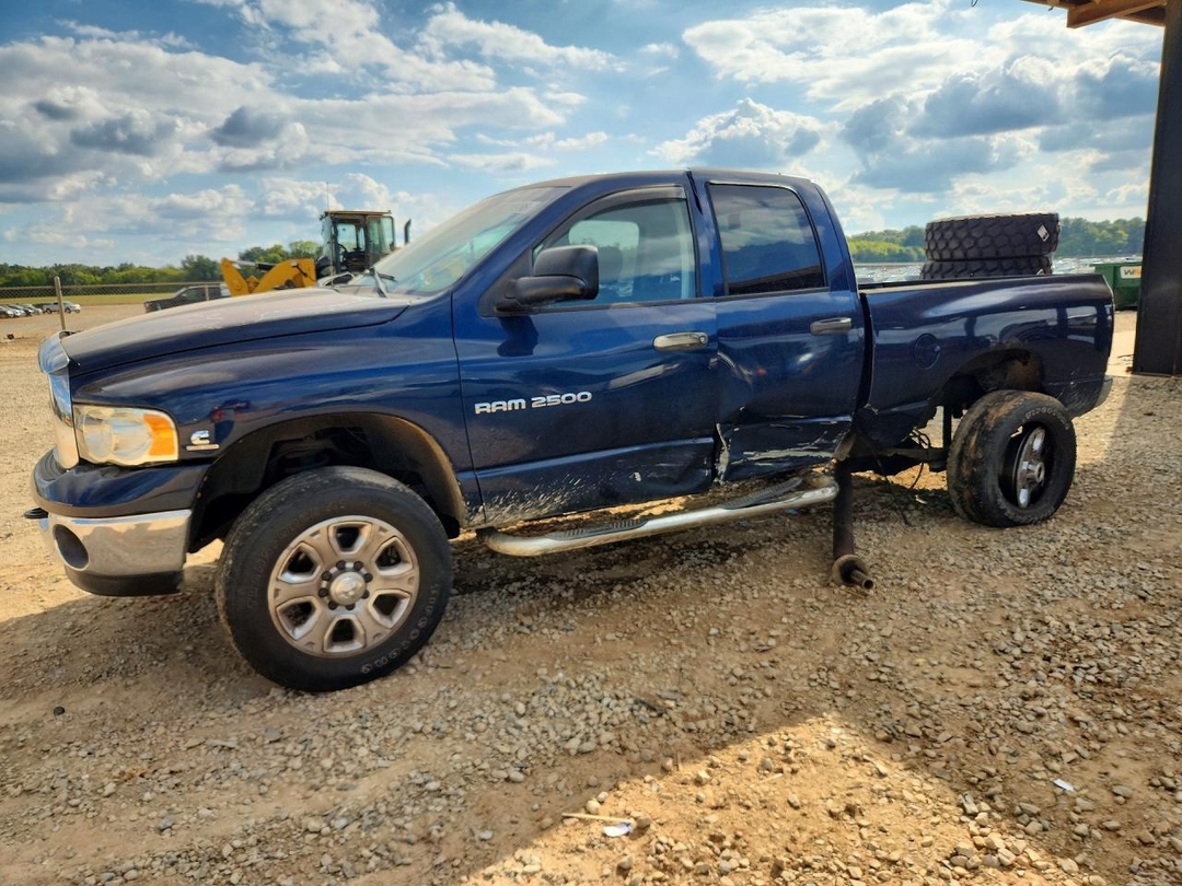 Вид 2004 DODGE RAM 2500 ST, угол 1