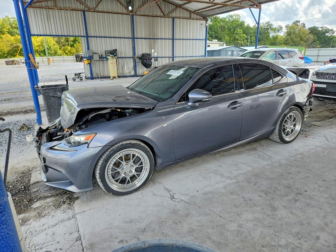 Vue de 2014 LEXUS IS 350, angle 1