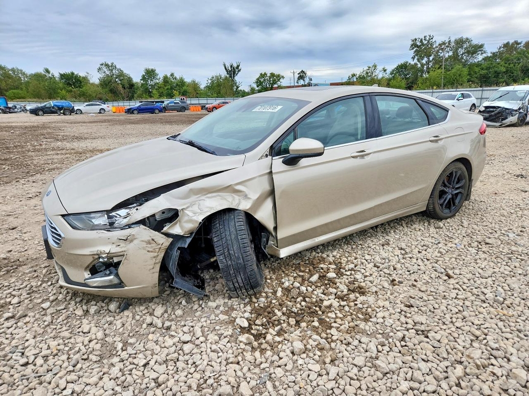 منظر 2019 FORD FUSION SE، زاوية 1