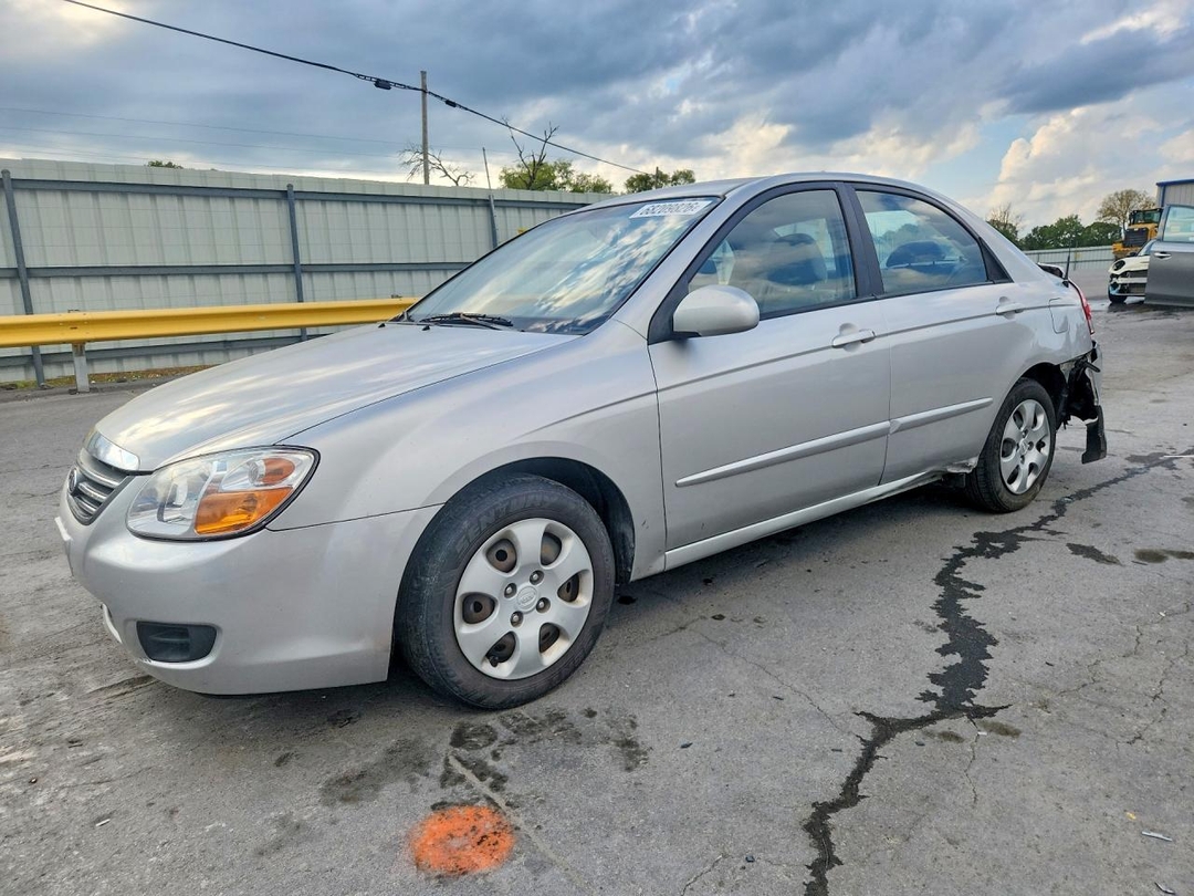 Вид 2008 KIA SPECTRA LX, угол 1