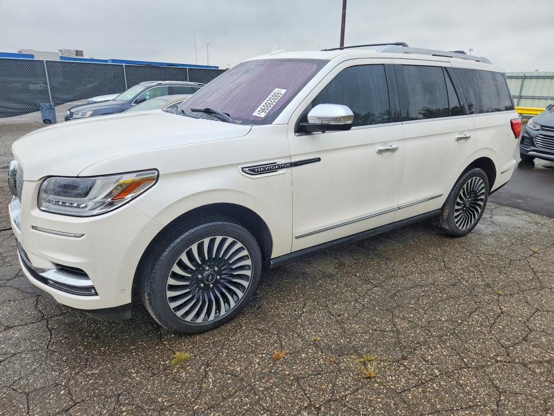 منظر 2018 LINCOLN NAVIGATOR BLACK LABEL، زاوية 1
