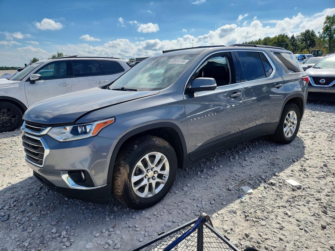 Вид 2021 CHEVROLET TRAVERSE LT, угол 1