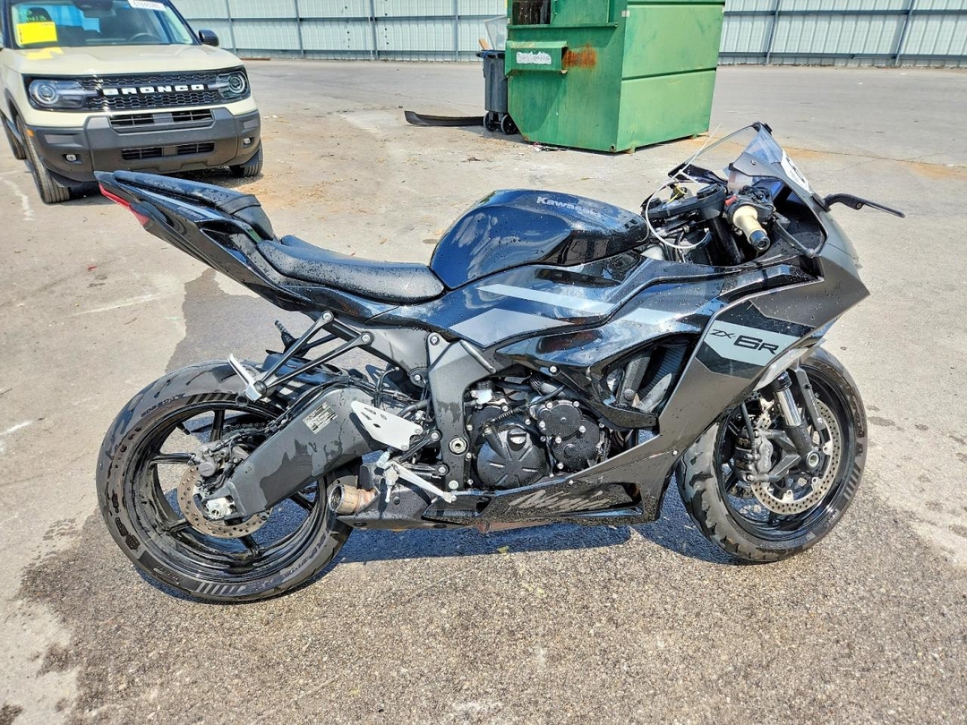 منظر 2026 KAWASAKI ZX636 K، زاوية 1