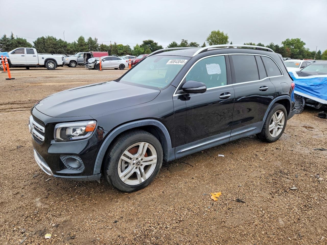 Vue de 2020 MERCEDES-BENZ GLB 250 4MATIC, angle 1