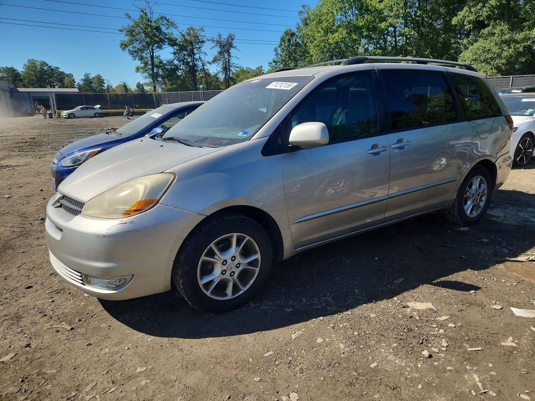 منظر 2005 TOYOTA SIENNA XLE 7 PASSENGER، زاوية 1