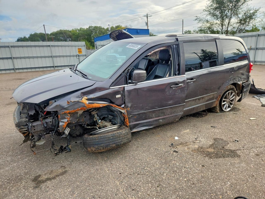 Vue de 2014 DODGE GRAND CARAVAN SXT, angle 1
