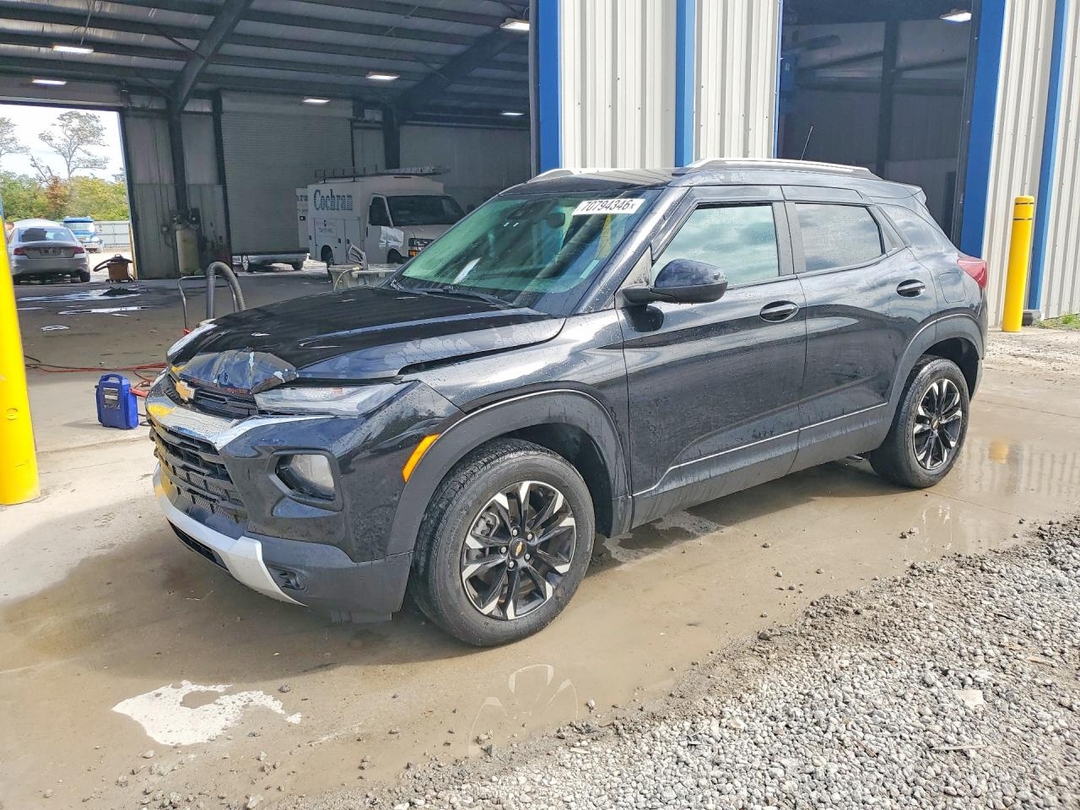 Вид 2022 CHEVROLET TRAILBLAZER LT, угол 1