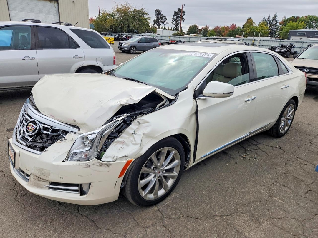 منظر 2013 CADILLAC XTS PREMIUM COLLECTION، زاوية 1
