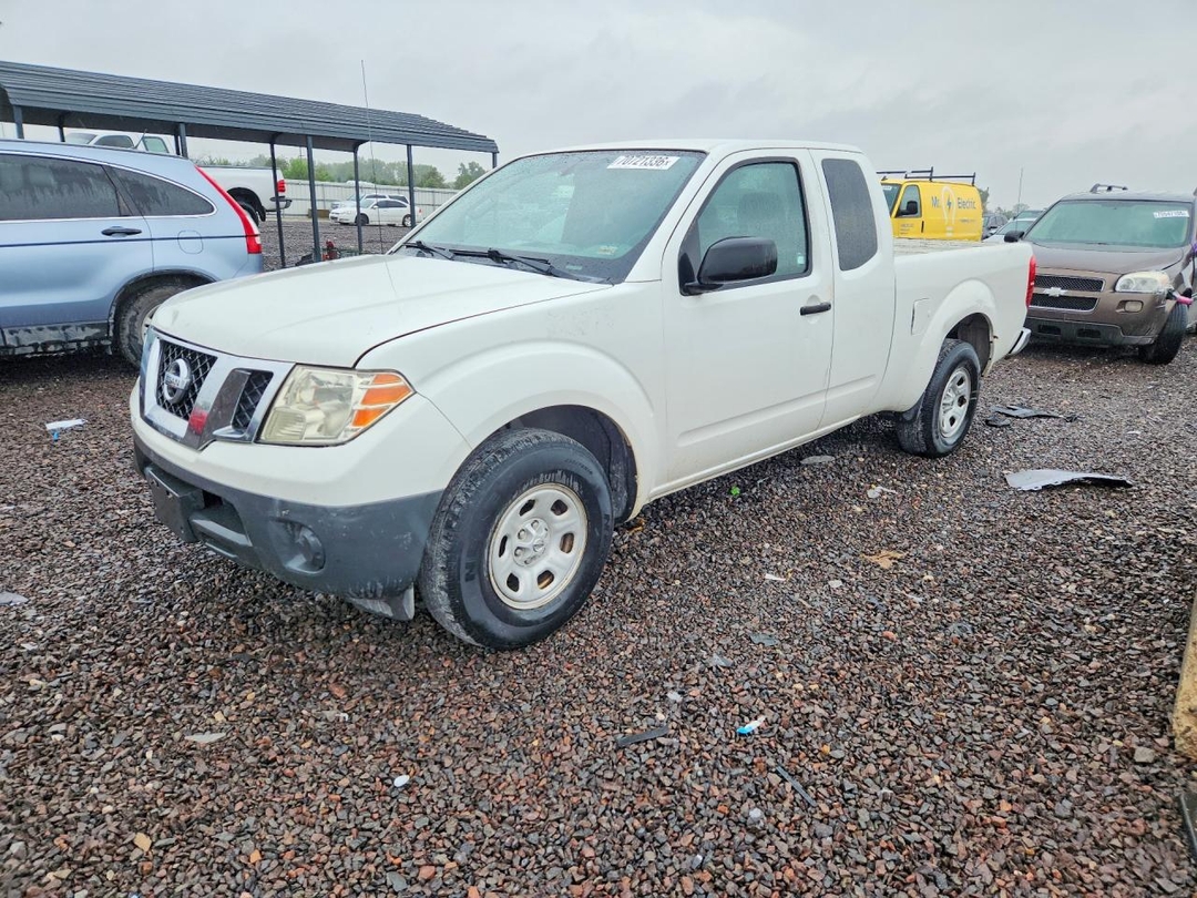 منظر 2015 NISSAN FRONTIER S، زاوية 1