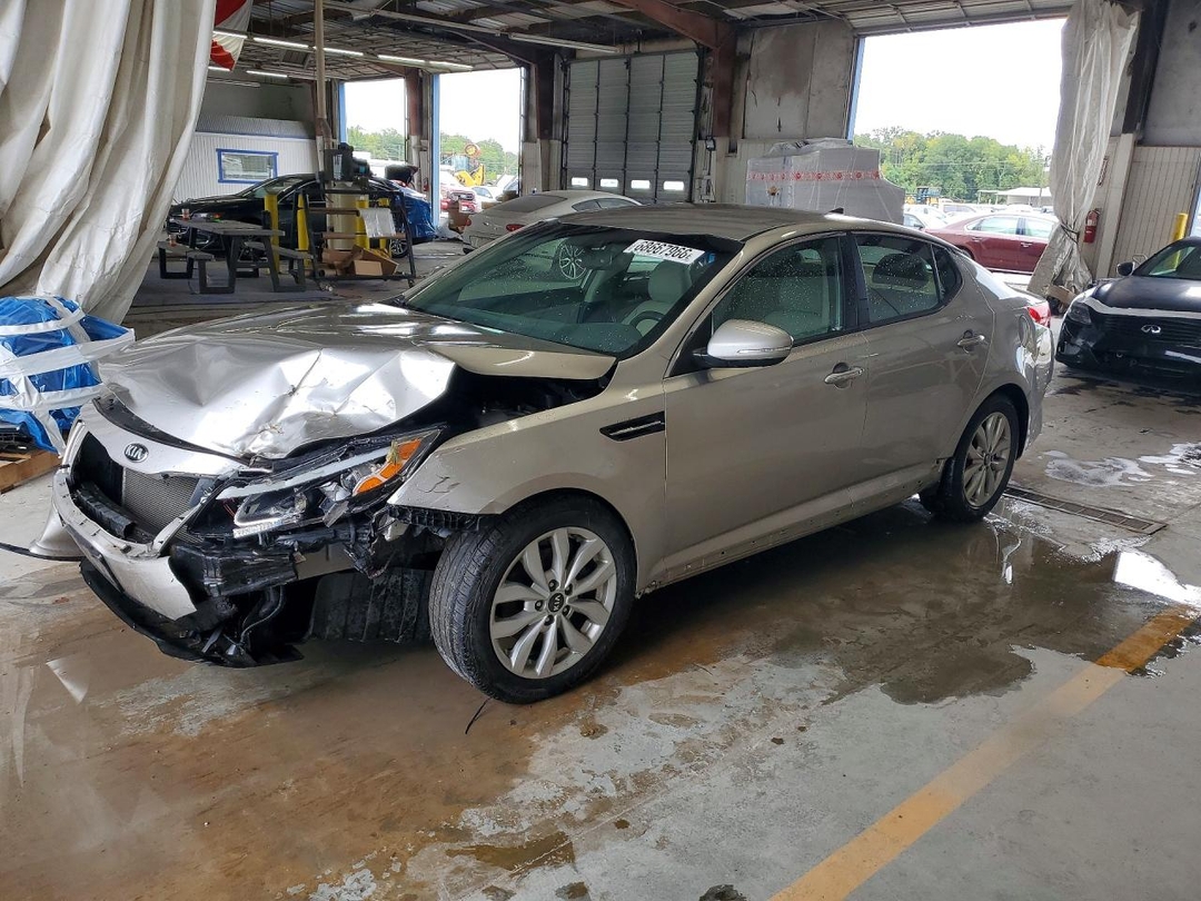منظر 2015 KIA OPTIMA EX، زاوية 1