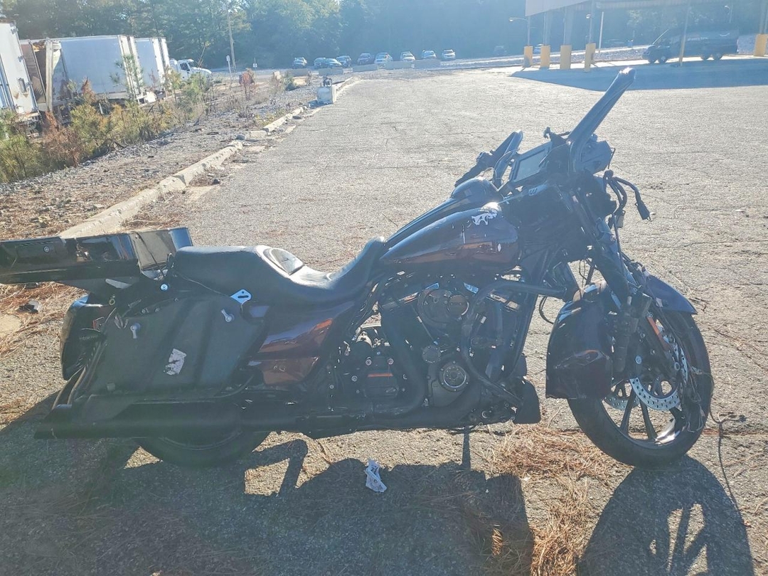 2018 HARLEY-DAVIDSON FLHXS STREET GLIDE SPECIAL view, angle 1
