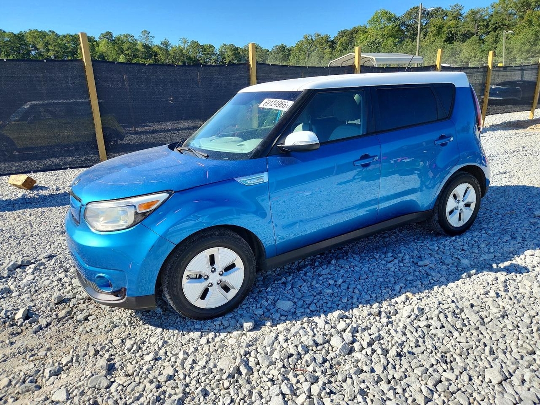 منظر 2015 KIA SOUL EV BASE، زاوية 1