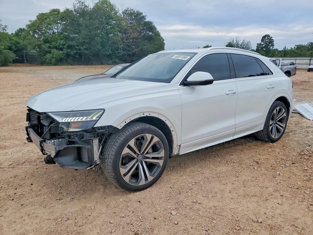 Vue de 2019 AUDI Q8 PRESTIGE, angle 1