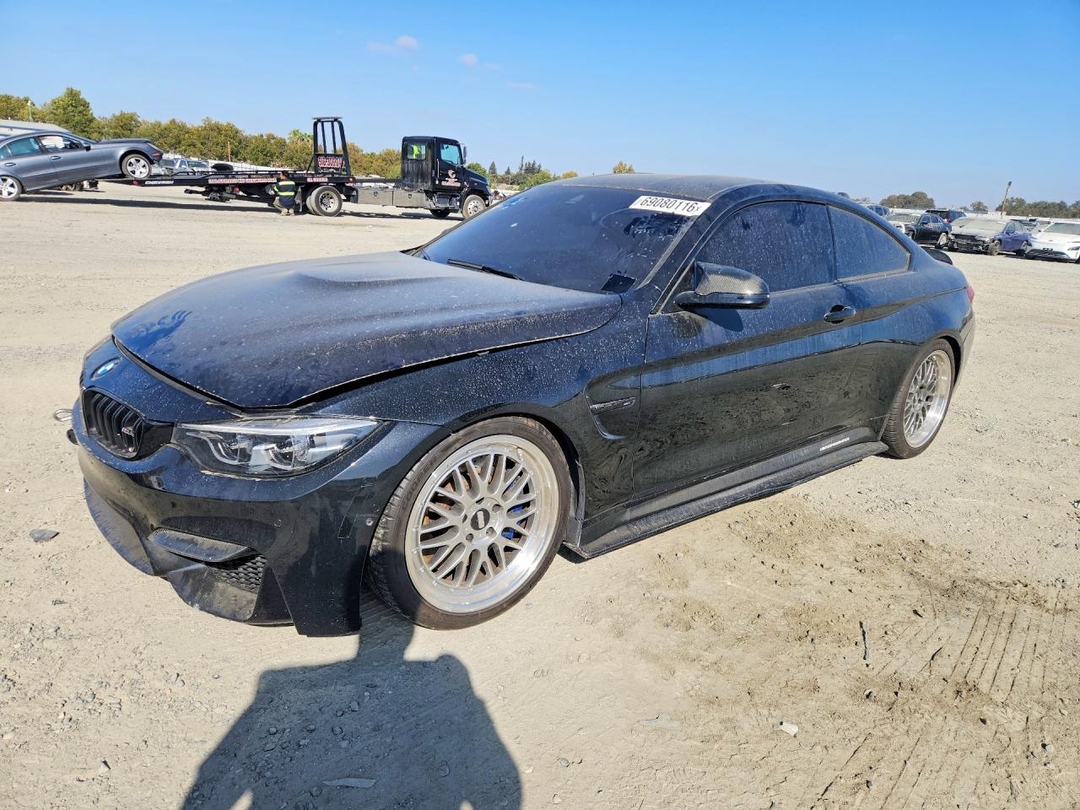 Вид 2018 BMW M4, угол 1