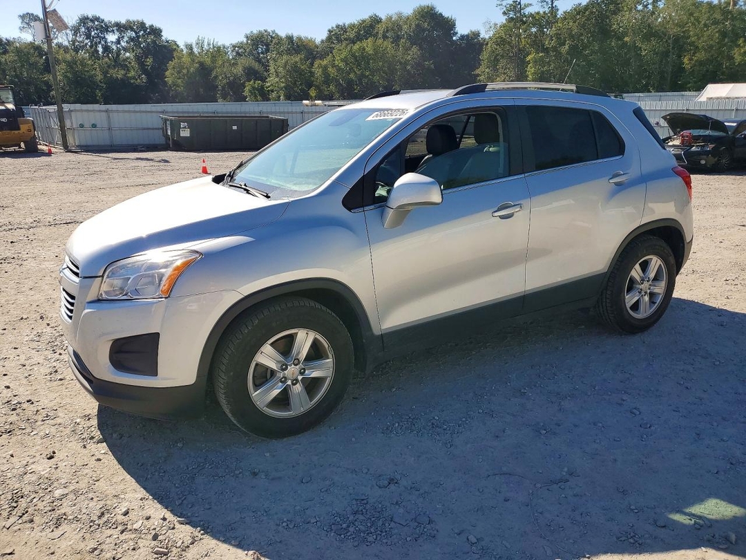 Vue de 2016 CHEVROLET TRAX 1LT, angle 1