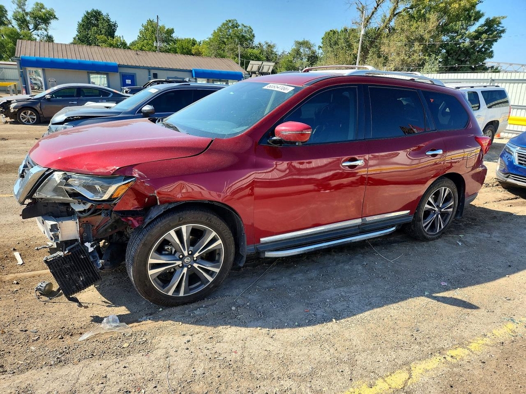 Vista de 2020 NISSAN PATHFINDER PLATINUM, ángulo 1