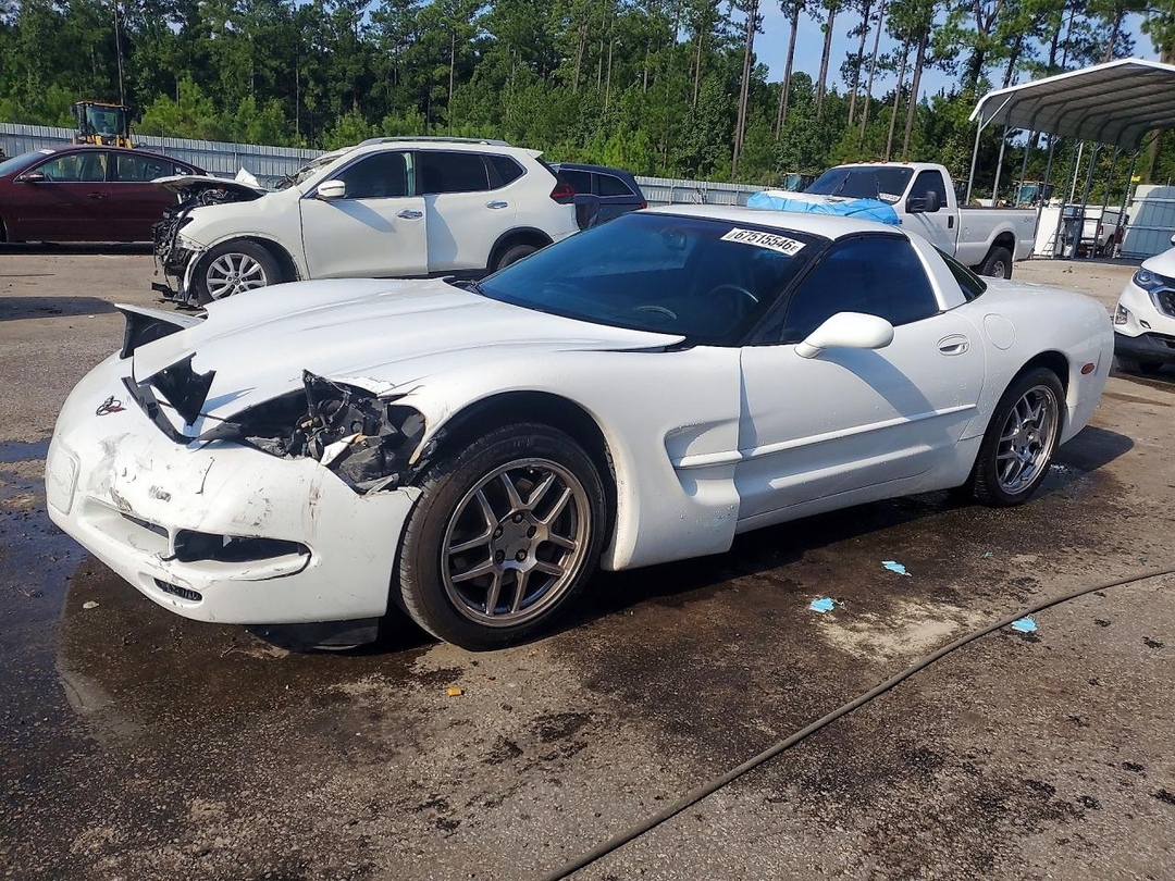 Vista de 2004 CHEVROLET CORVETTE, ángulo 1