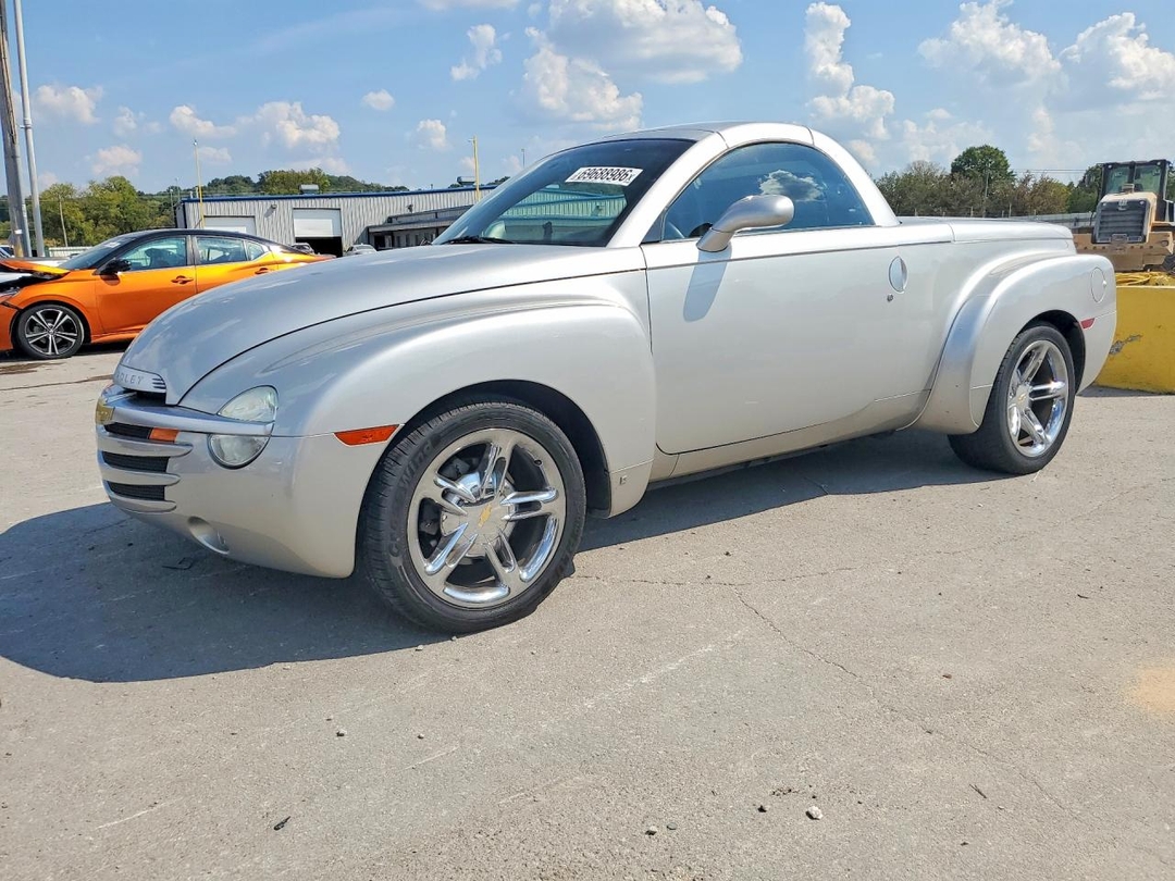 Vue de 2006 CHEVROLET SSR, angle 1
