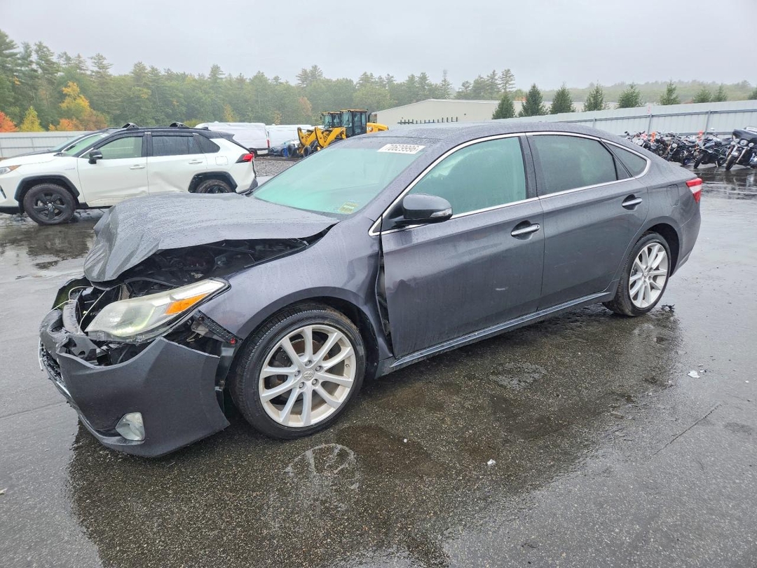 منظر 2013 TOYOTA AVALON LIMITED، زاوية 1