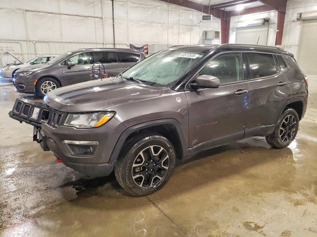 Вид 2019 JEEP COMPASS TRAILHAWK, угол 1