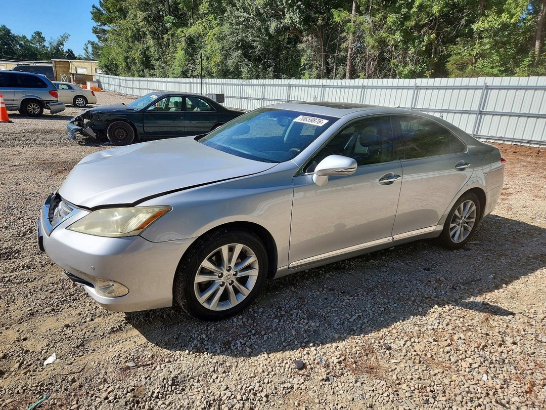 Вид 2012 LEXUS ES 350, угол 1