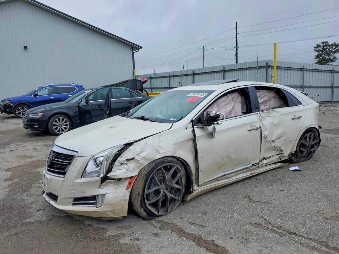 Вид 2014 CADILLAC XTS VSPORT PREMIUM, угол 1