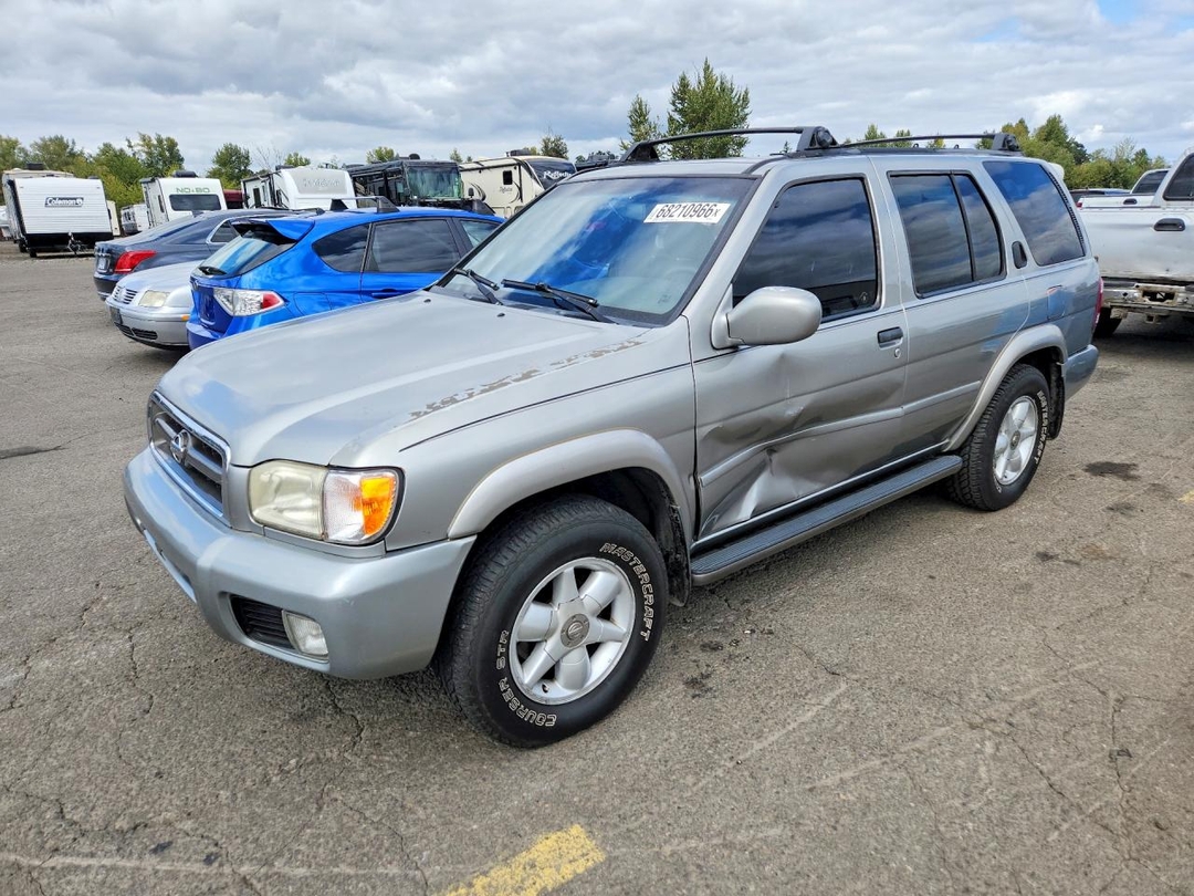 منظر 2000 NISSAN PATHFINDER XE، زاوية 1