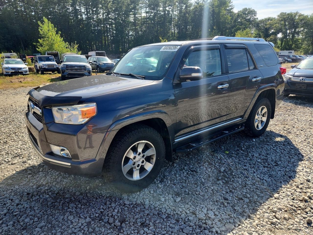 Vue de 2011 TOYOTA 4RUNNER SR5, angle 1