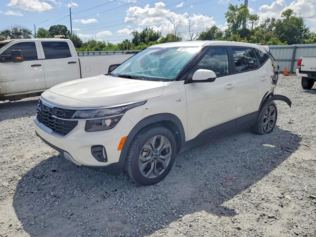Vue de 2026 KIA SELTOS LX, angle 1