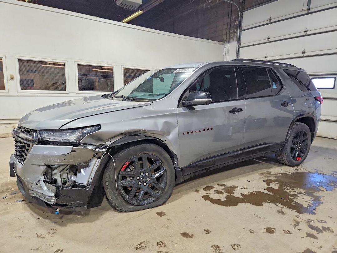 Вид 2023 CHEVROLET TRAVERSE PREMIER, угол 1