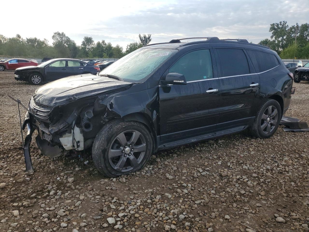 Vue de 2017 CHEVROLET TRAVERSE LT, angle 1