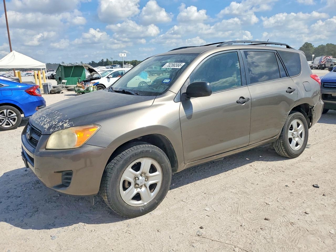 Вид 2009 TOYOTA RAV4 BASE, угол 1