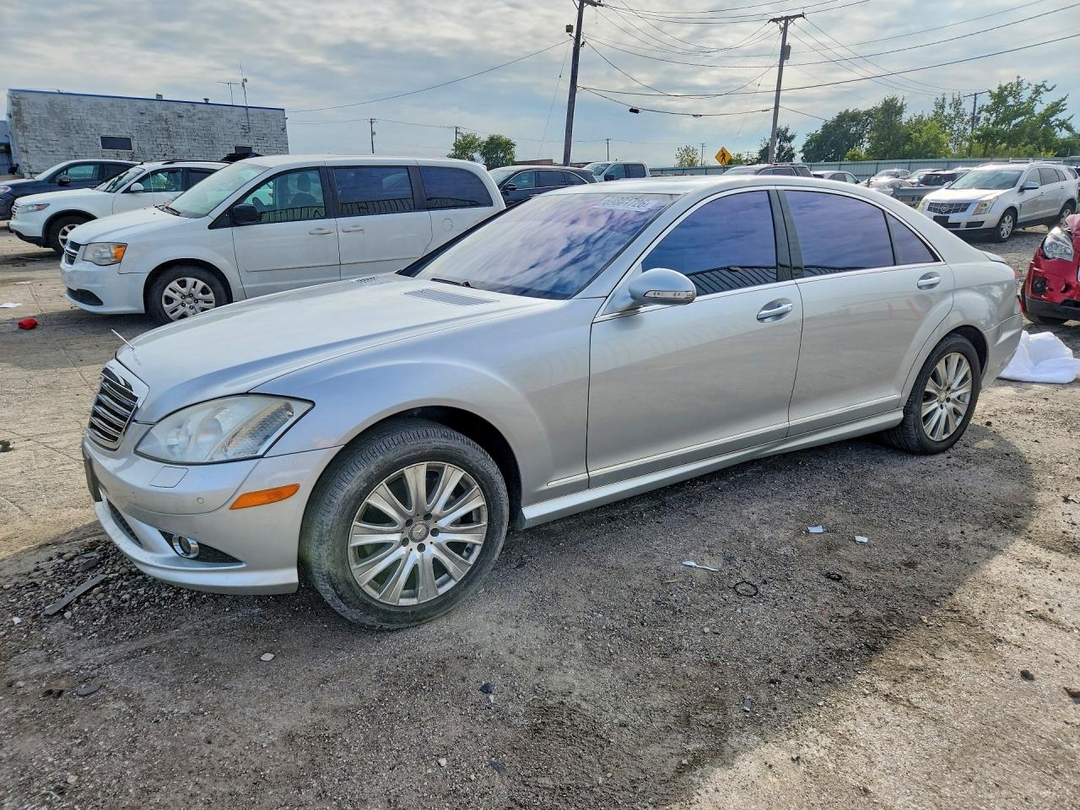 Вид 2007 MERCEDES-BENZ S 550, угол 1