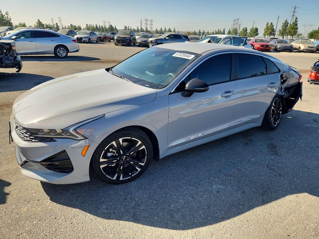 Vue de 2023 KIA K5 GT LINE, angle 1