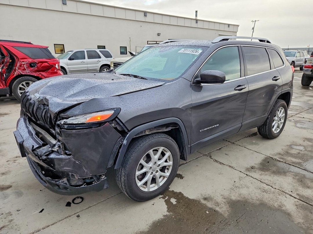 منظر 2015 JEEP CHEROKEE LATITUDE، زاوية 1