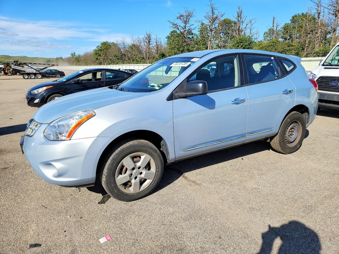 Вид 2013 NISSAN ROGUE S, угол 1