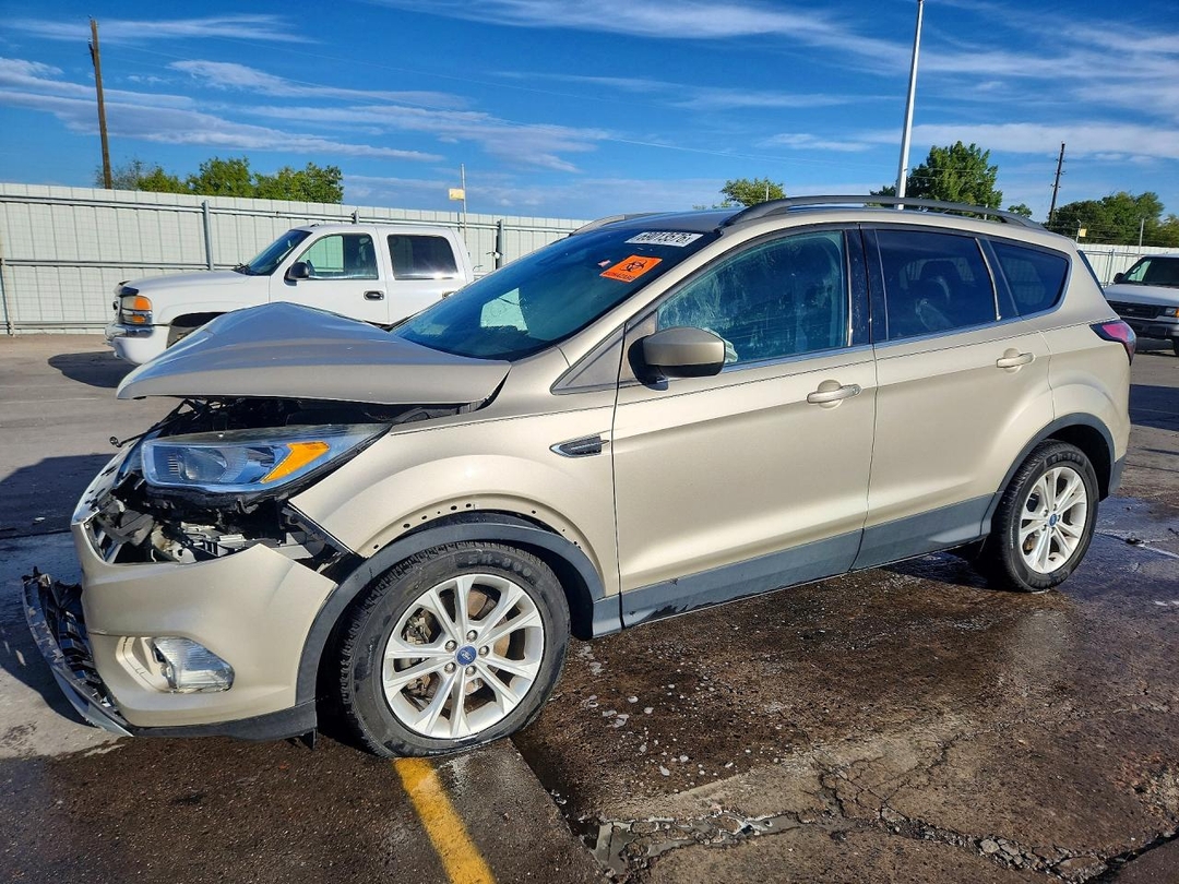 منظر 2018 FORD ESCAPE SE، زاوية 1
