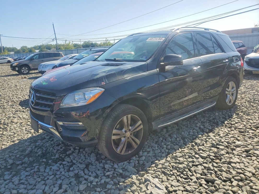 Vue de 2015 MERCEDES-BENZ ML 350 4MATIC, angle 1