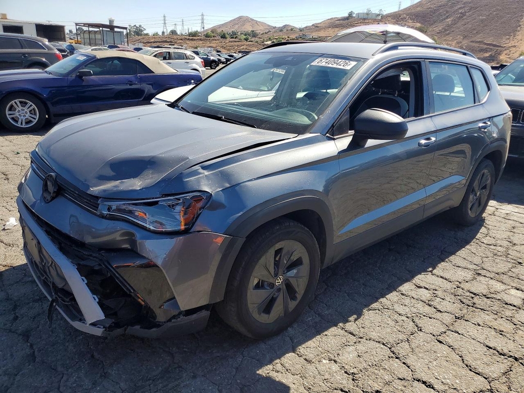 Vista de 2025 VOLKSWAGEN TAOS S, ángulo 1