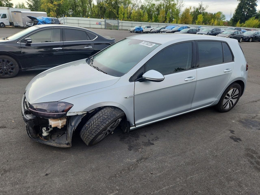 Вид 2019 VOLKSWAGEN E-GOLF SE, угол 1