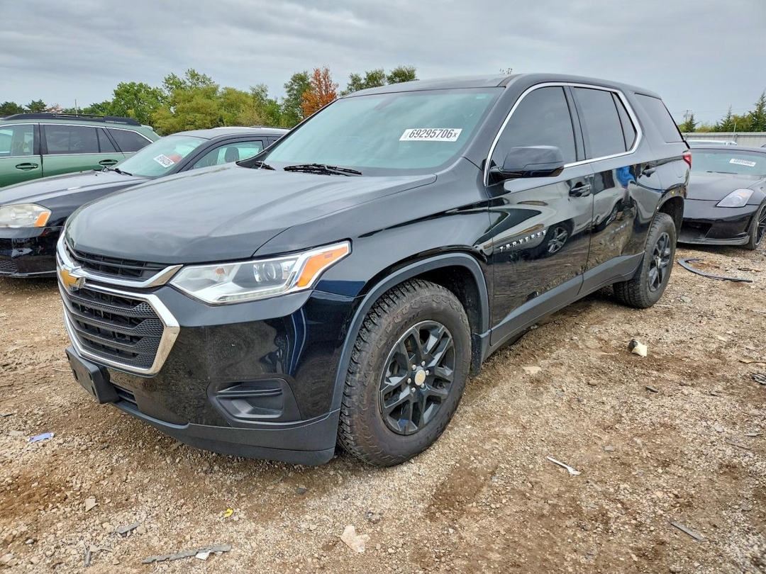 منظر 2018 CHEVROLET TRAVERSE LS، زاوية 1