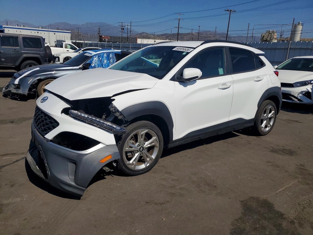 Вид 2022 HYUNDAI KONA SEL, угол 1