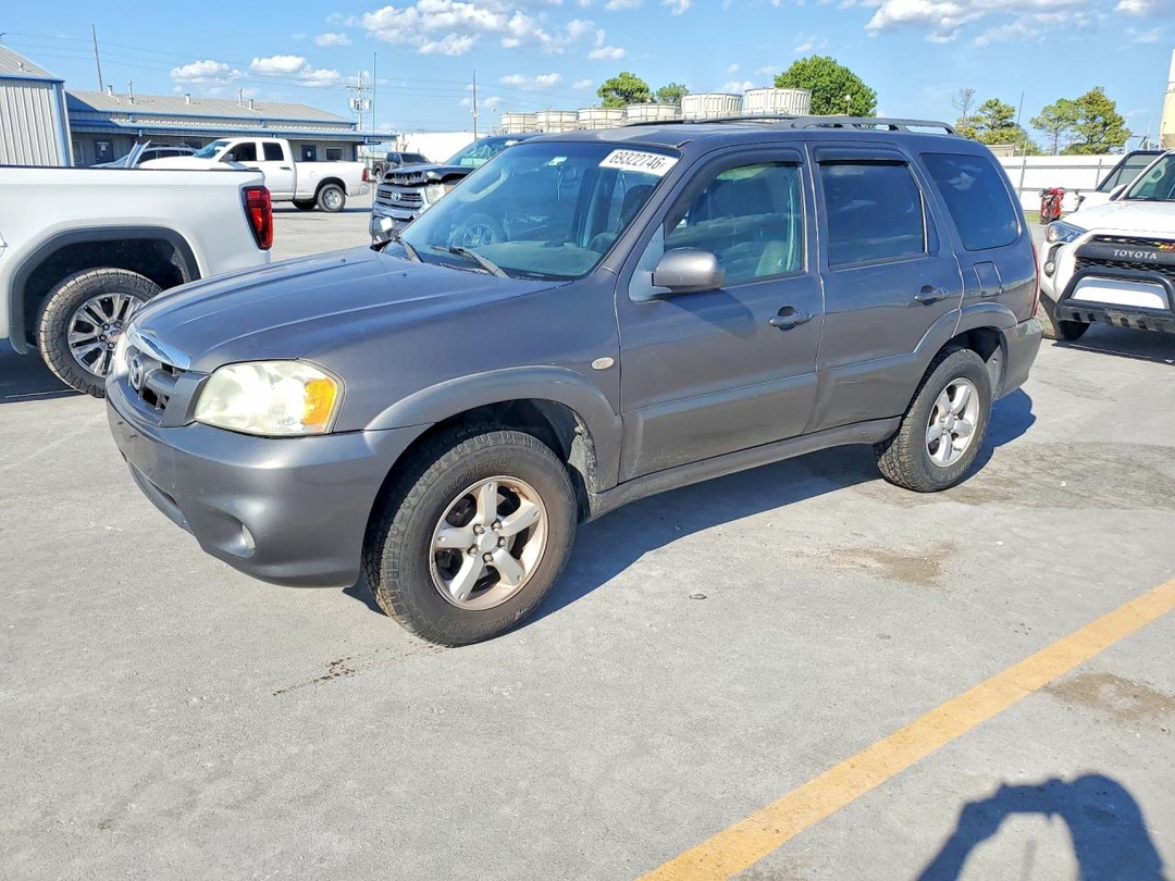 Vue de 2006 MAZDA TRIBUTE S, angle 1