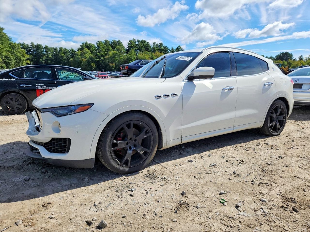 Вид 2017 MASERATI LEVANTE SPORT, угол 1