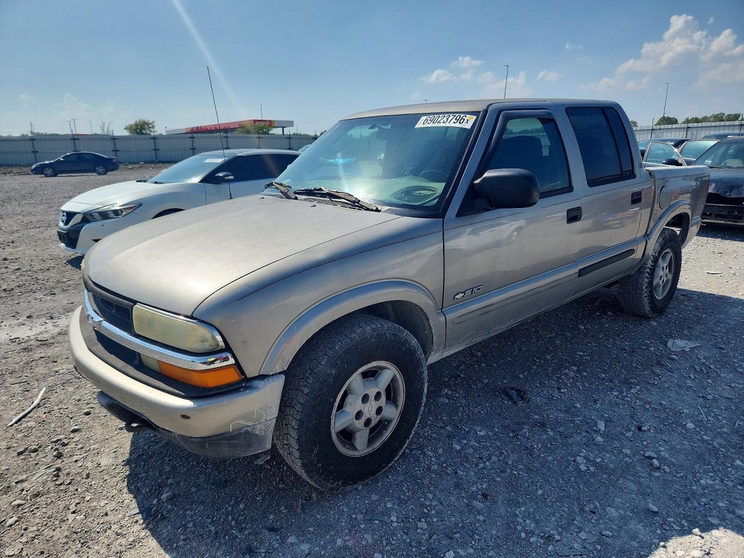 منظر 2004 CHEVROLET S10، زاوية 1