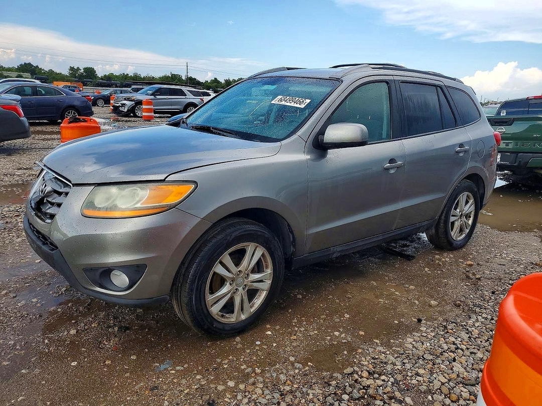 Vue de 2011 HYUNDAI SANTA FE SE, angle 1